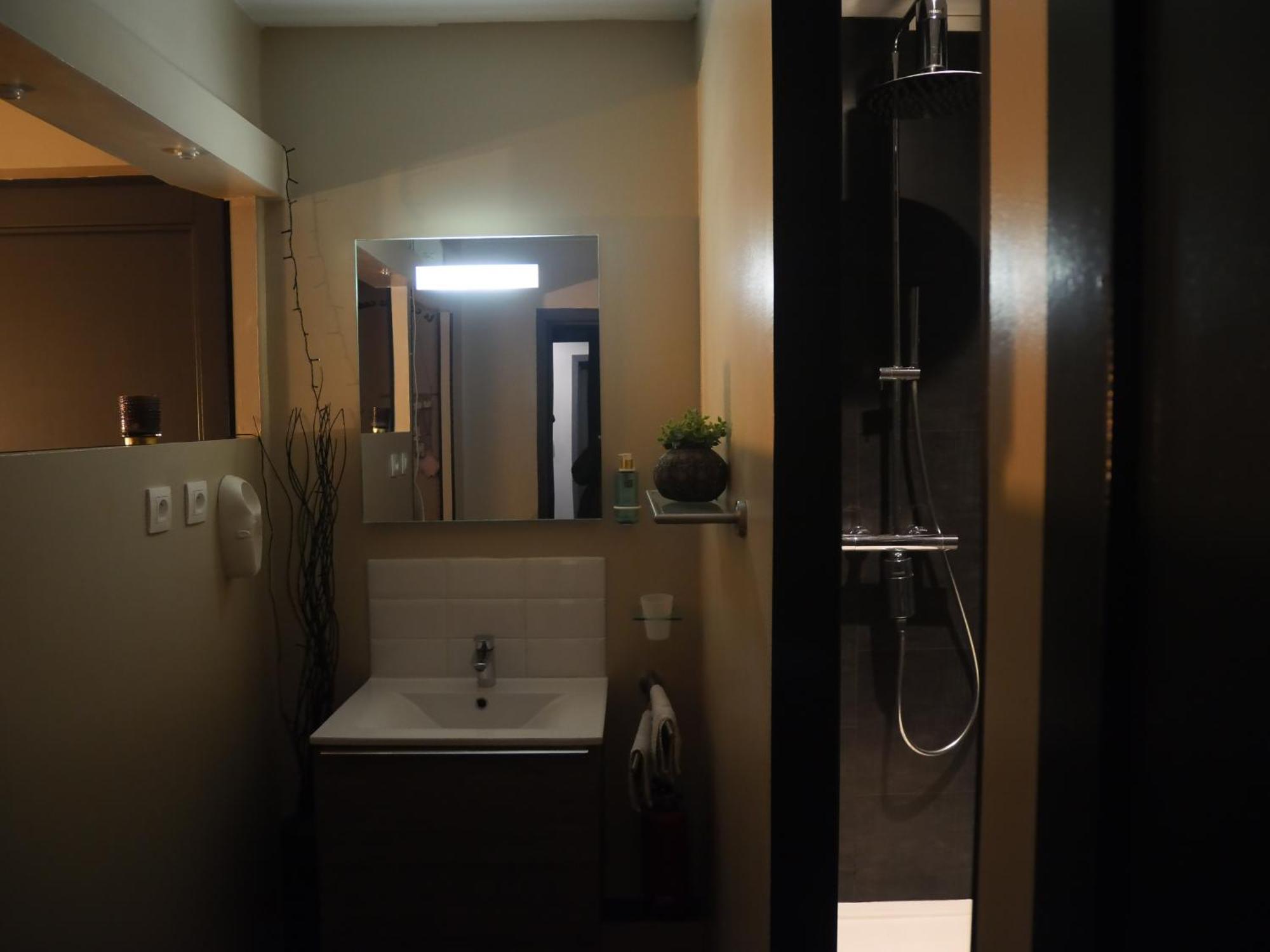 At Home - Jacuzzi Privatif Gesves ภายนอก รูปภาพ